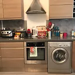 Joli 2 Pieces, Chambre Sur Jardin Arbore